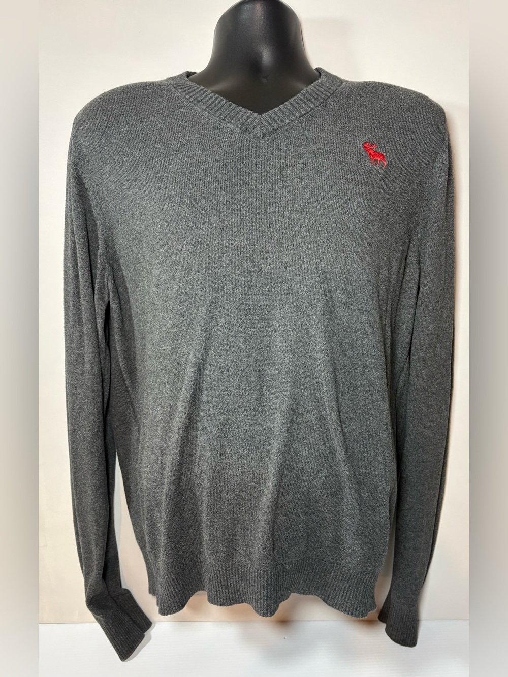 Abercrombie & Fitch Men's Charcoal Gray V-Neck Sweater with Red Logo